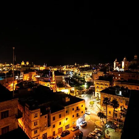 Penthouse Retreat * Cospicua