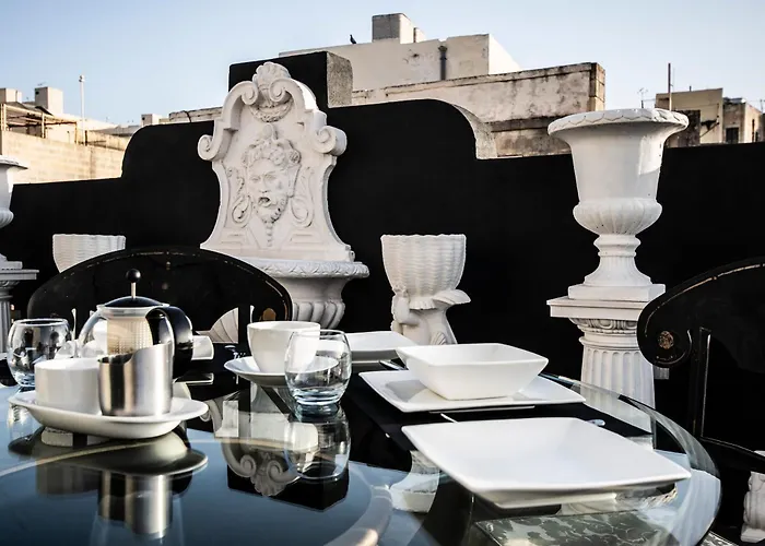 Penthouse Retreat * Cospicua